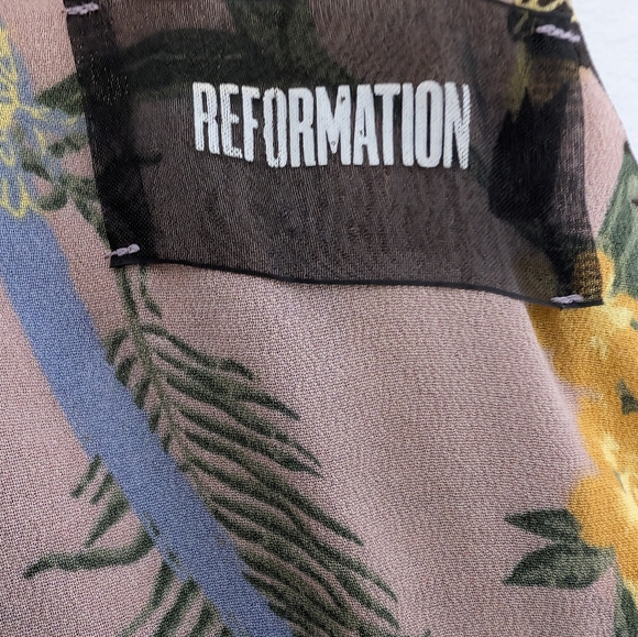 Reformation aero dress in conga - Picture 5 of 7